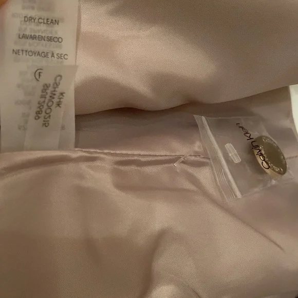 Calvin Klein Women's Two Button Lux Blazer Petite New with Tag - Picture 6 of 6